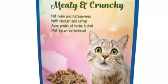 Trixie Meaty & Crunchy mit Huhn & Katzenminze - 50g ansehen